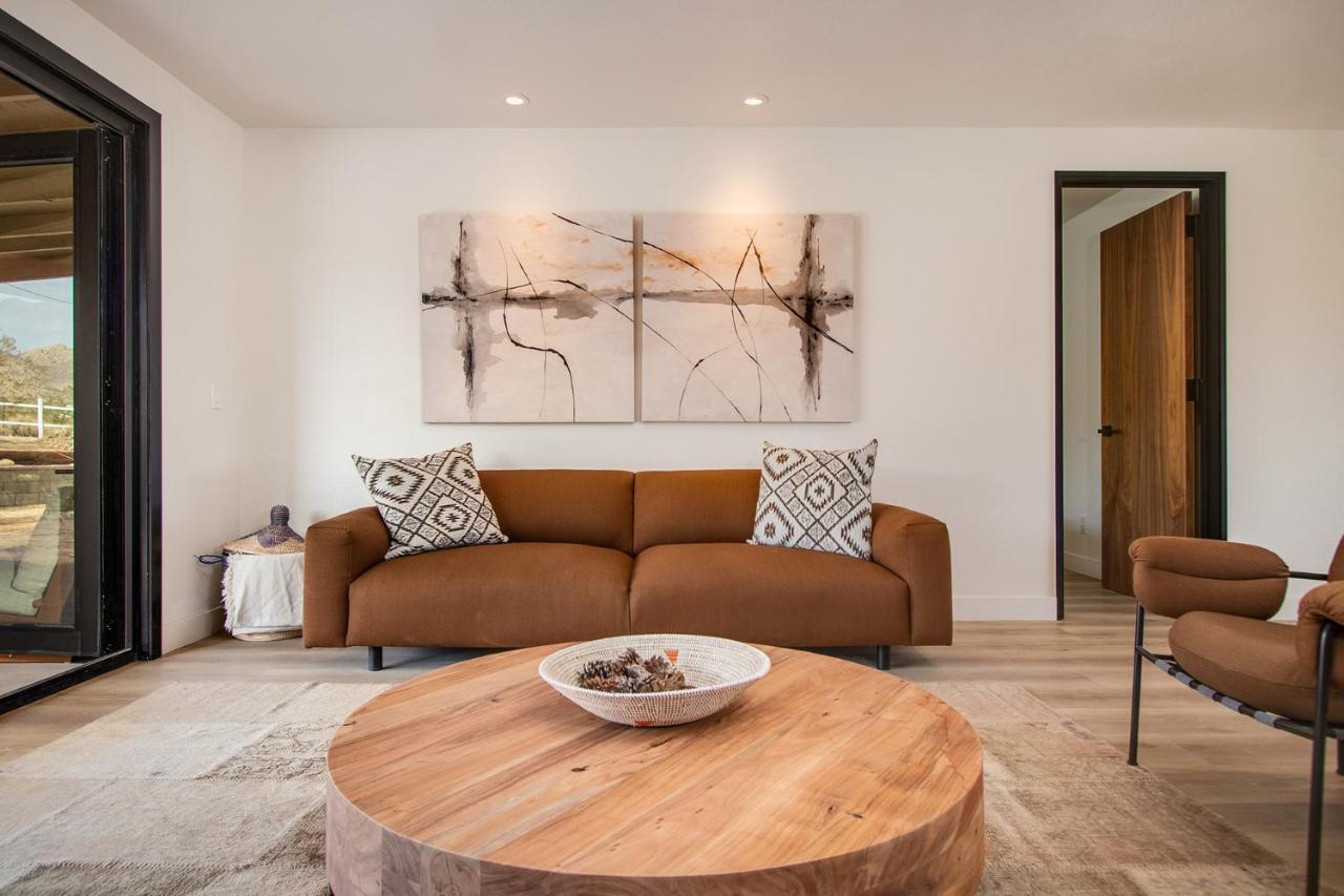 @ Marbella Lane - The Wine Mine Desert Escape Holiday home