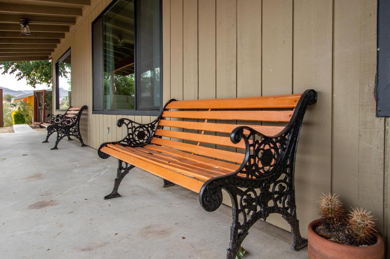 @ Marbella Lane - The Wine Mine Desert Escape Holiday home