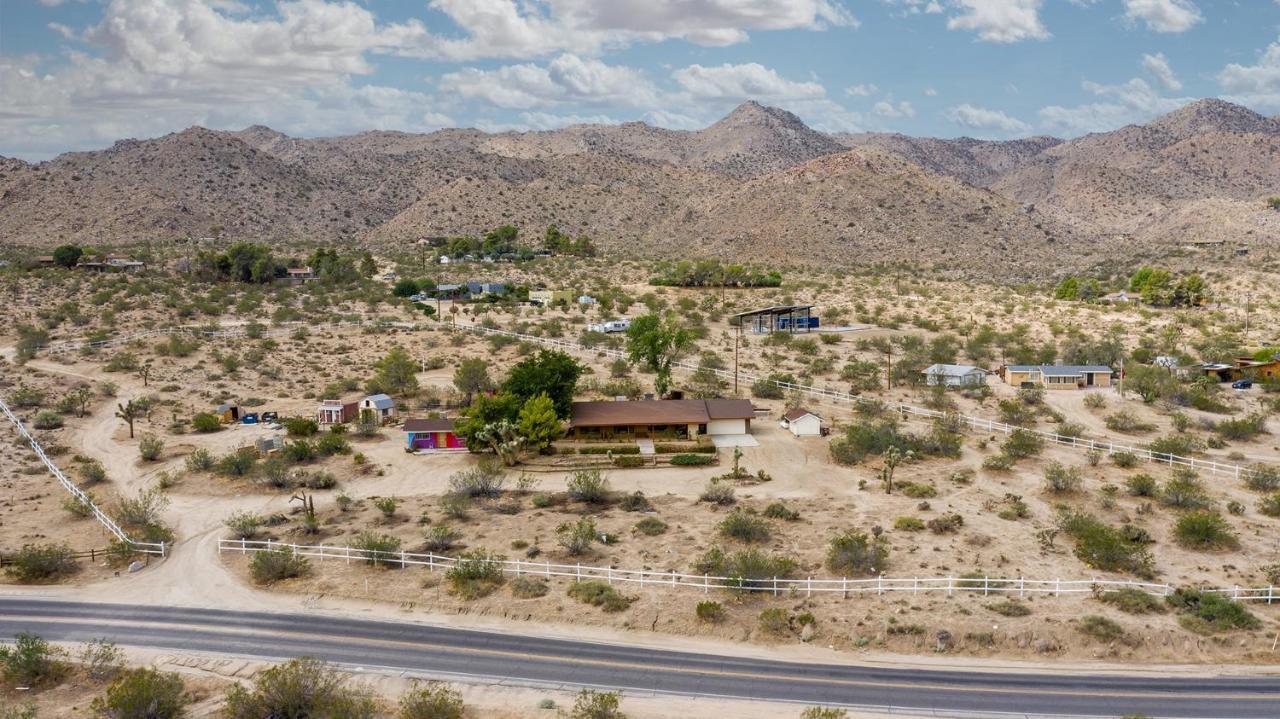 @ Marbella Lane - The Wine Mine Desert Escape Holiday home *